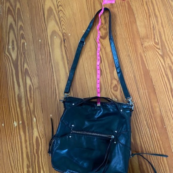 Medium/large size black purse - Picture 9 of 9